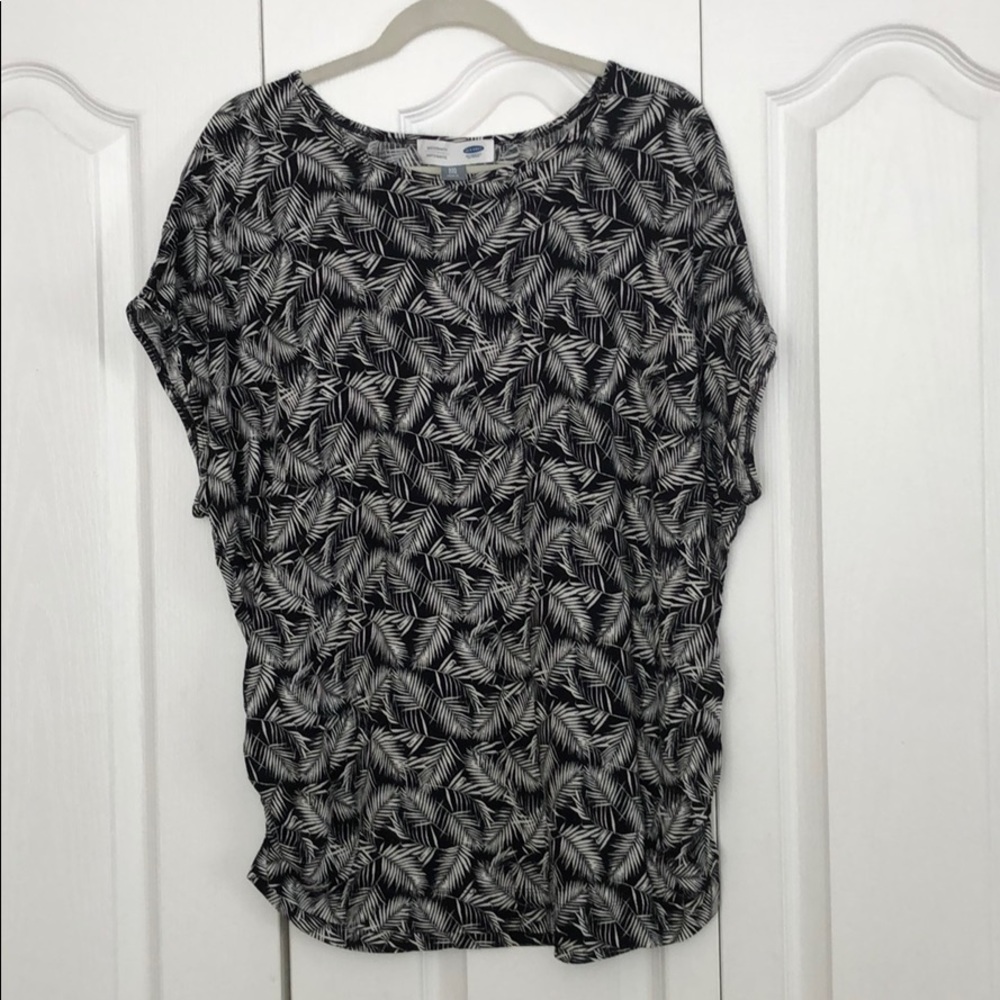 Old Navy Maternity cap sleeve top
